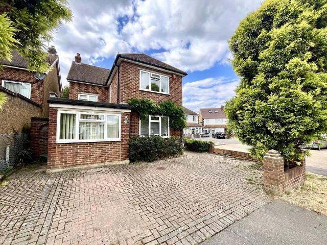 House for sale in Chessington, Hook