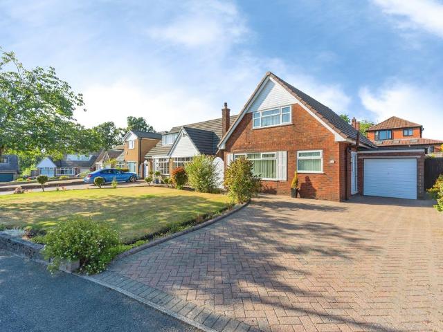 House for sale in Chadderton Fold, Pendock