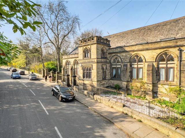 House for sale in Pudsey, West Yorkshire