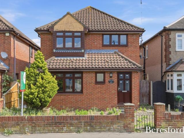 House for sale in Hutton, Navestock Side