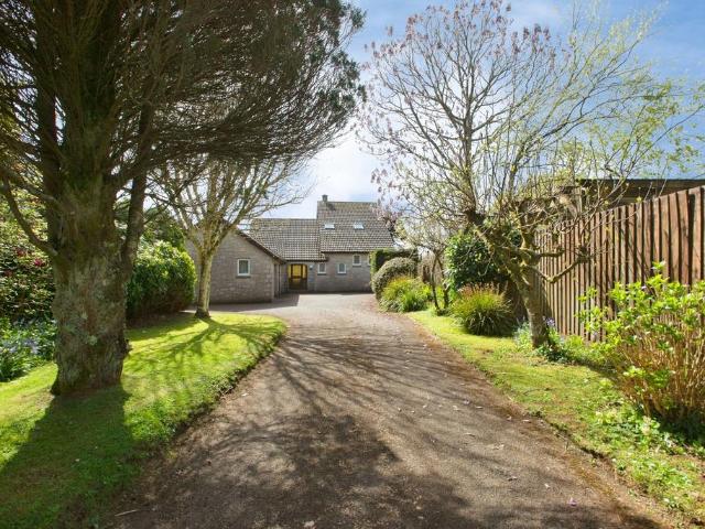 House for sale in Lamellion, Cornwall