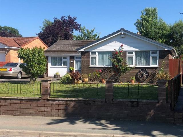 House for sale in Saughall, Cheshire