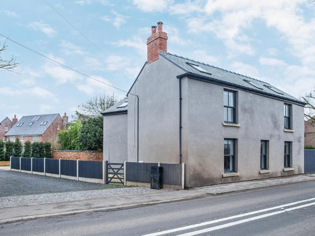 House for sale in Hankelow