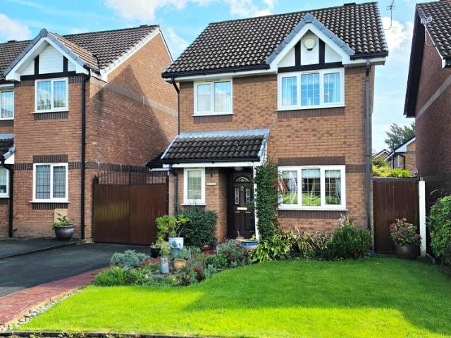 House for sale in Droylsden, Tameside