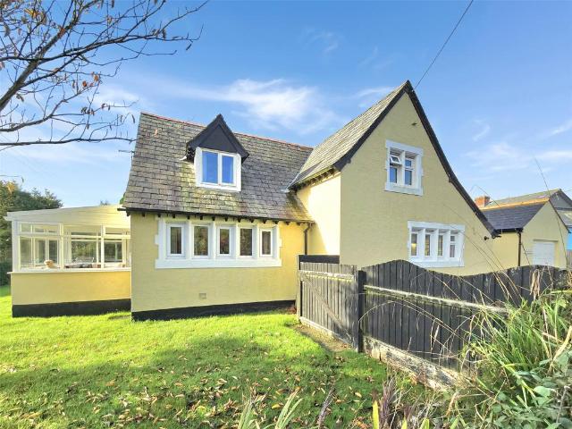House for sale in Kilkhampton, Cornwall