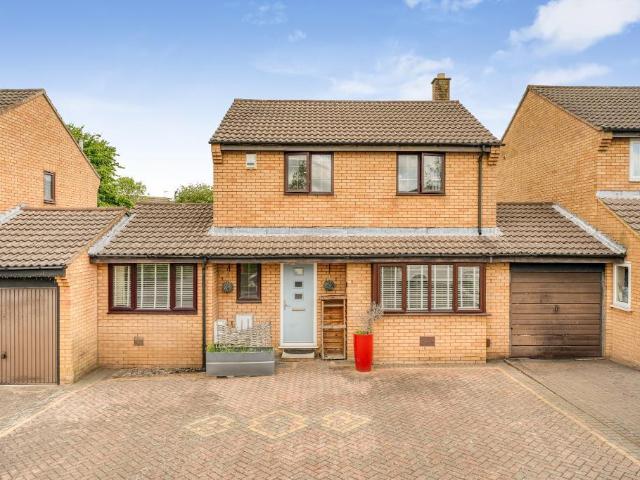 House for sale in Milton Keynes