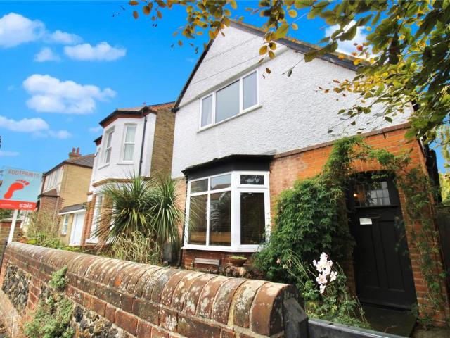 House for sale in Upton, Acol