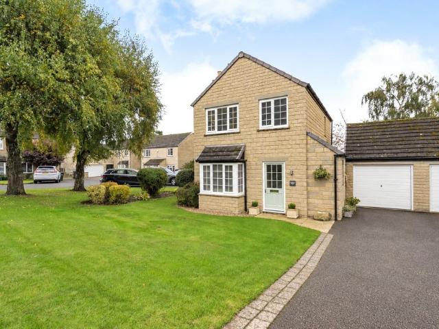 House for sale in Follifoot