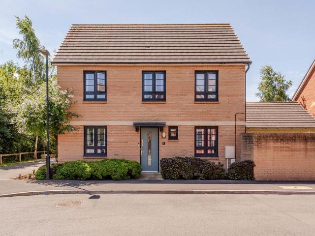 House for sale in Feckenham, City Of Bristol