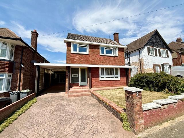 House for sale in Spring Park, Luton
