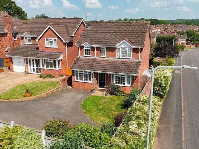 House for sale in Stone, Baswich