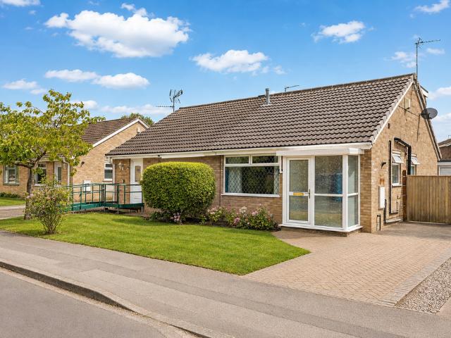Bungalow for sale in Woodthorpe, High Field