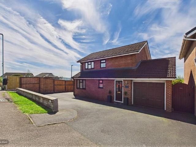 House for sale in Beamhurst, Staffordshire
