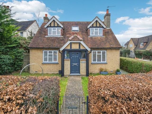 House for sale in Chalfont St. Peter, Denham
