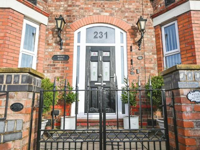 House for sale in Hood Manor, Warrington