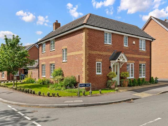 House for sale in Woodloes Park, Green Close
