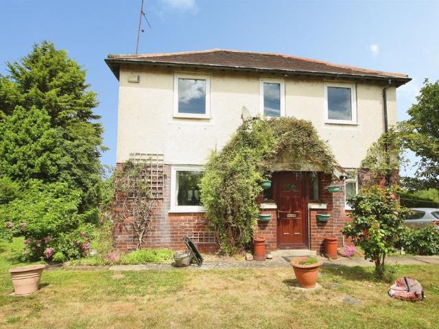 House for sale in New Fryston, West Yorkshire