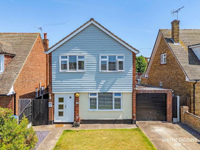 House for sale in Stanford-le-hope, Essex