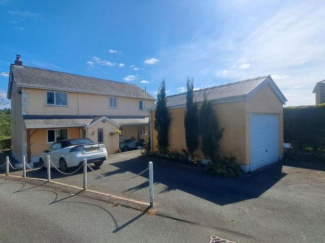 House for sale in Gorslas, Wales