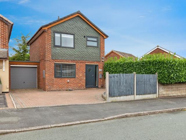 House for sale in Kingsley Moor, Staffordshire