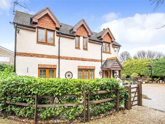 House for sale in Bromley Common, Greater London