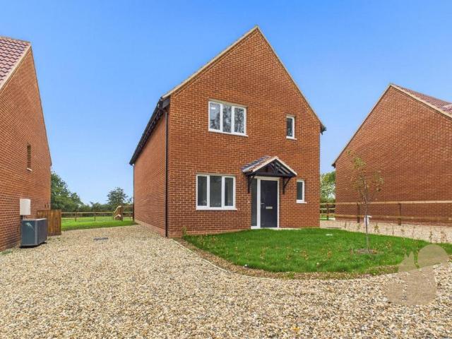 House for sale in Chelmondiston, Suffolk