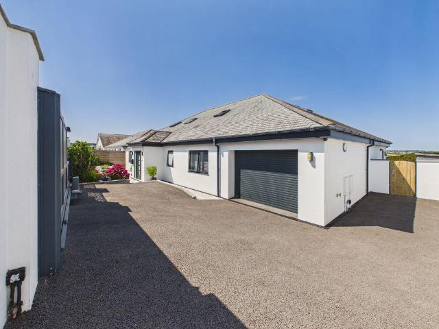 House for sale in Mount Ambrose, Cornwall