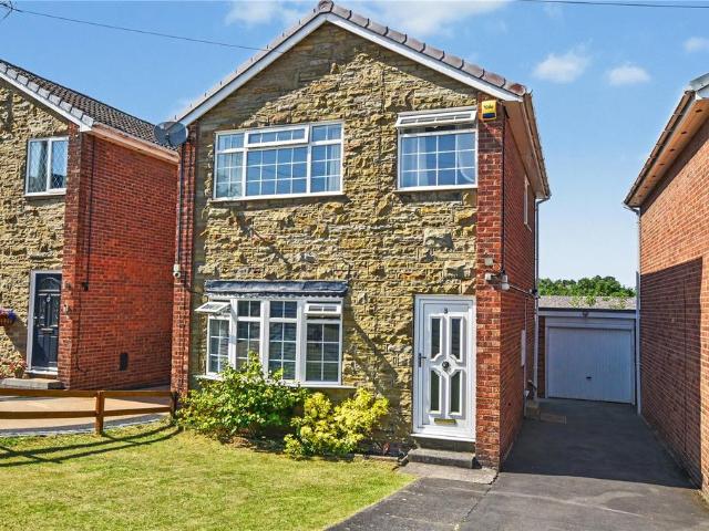 House for sale in Churwell, West Yorkshire