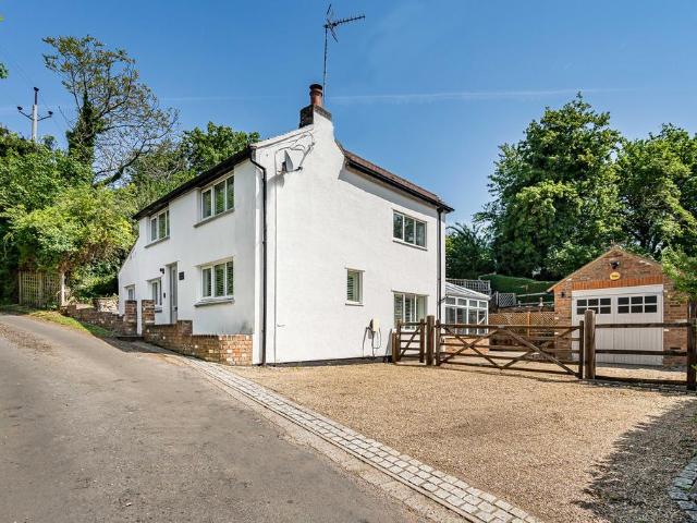 House for sale in Pouchen End, Hertfordshire