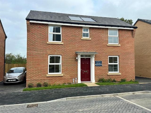 House for sale in Eccliffe, Gillingham
