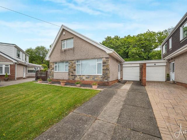 House for sale in Blaenhonddan, Bryncoch