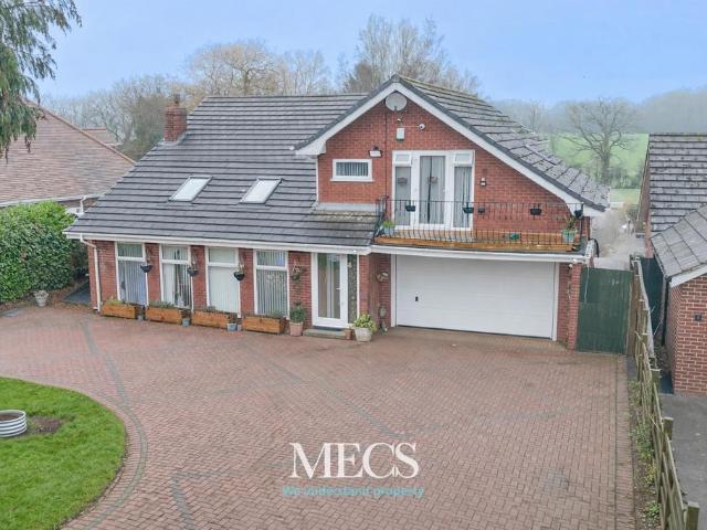 House for sale in Bromsgrove, Worcestershire