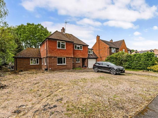 House for sale in Row Town, Surrey