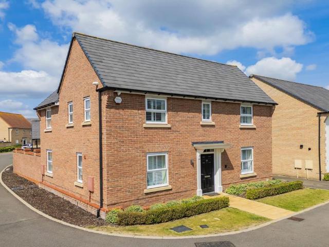 House for sale in Chipping Hill, Essex