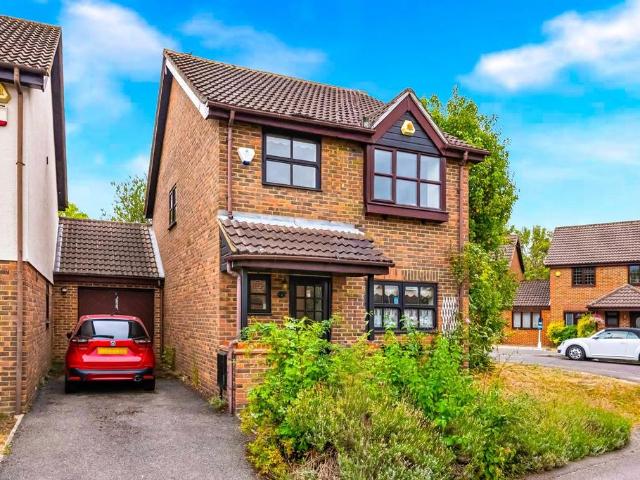 House for sale in London Borough of Hillingdon, Greater London