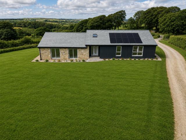 House for sale in Hendra, Seworgan