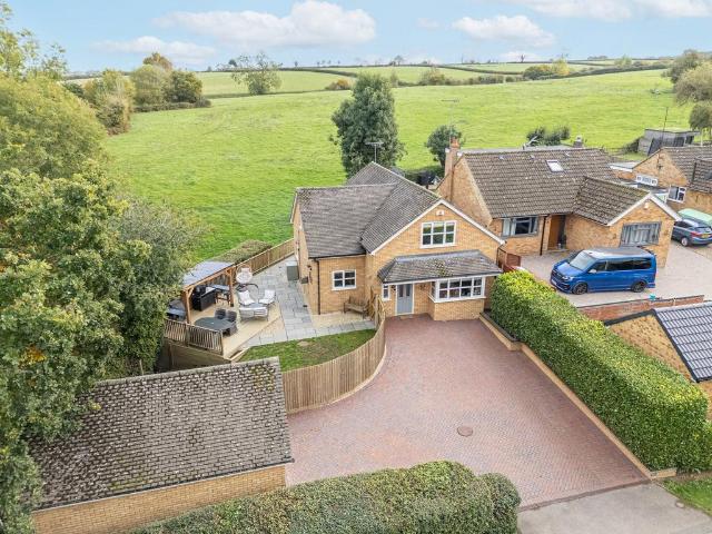 House for sale in Braybrooke