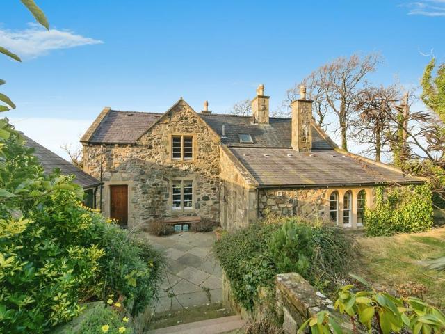 House for sale in Abergwyngregyn, Wales
