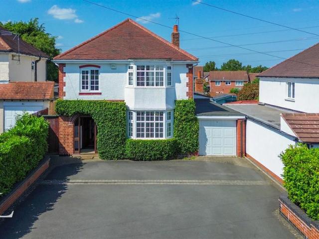 House for sale in Kettlebrook, Staffordshire