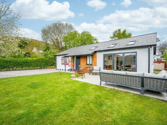 House for sale in Llantilio Pertholey, Mardy