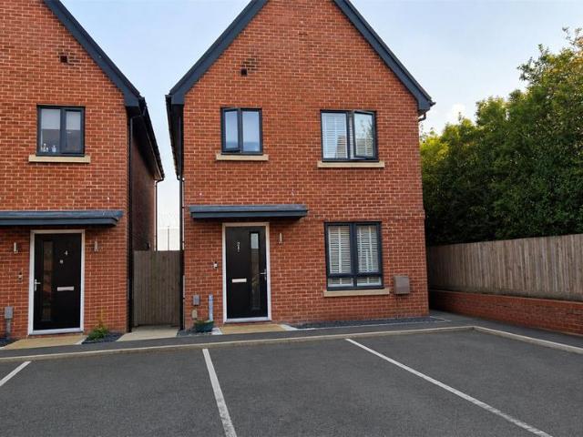 House for sale in Golden Valley, Folkestone