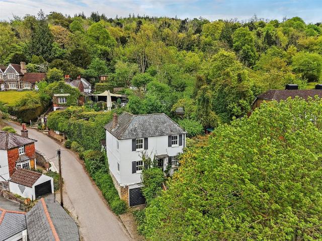 House for sale in Pachesham Park, Surrey