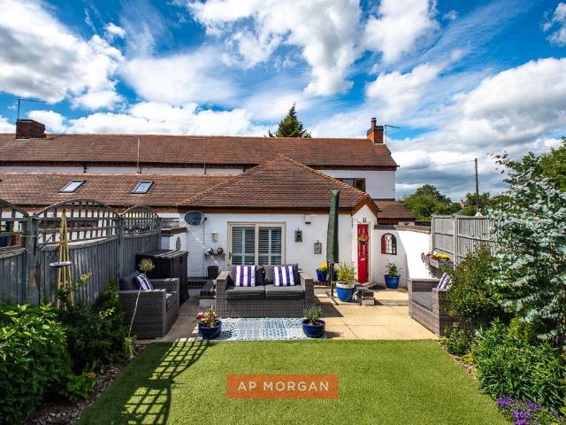 House for sale in Stoke Works, Bromsgrove