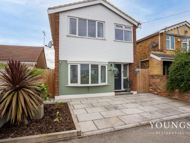 House for sale in Leigh Beck, Essex