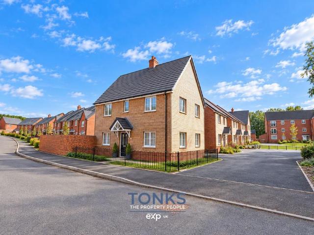 House for sale in Axborough, Wyre Forest