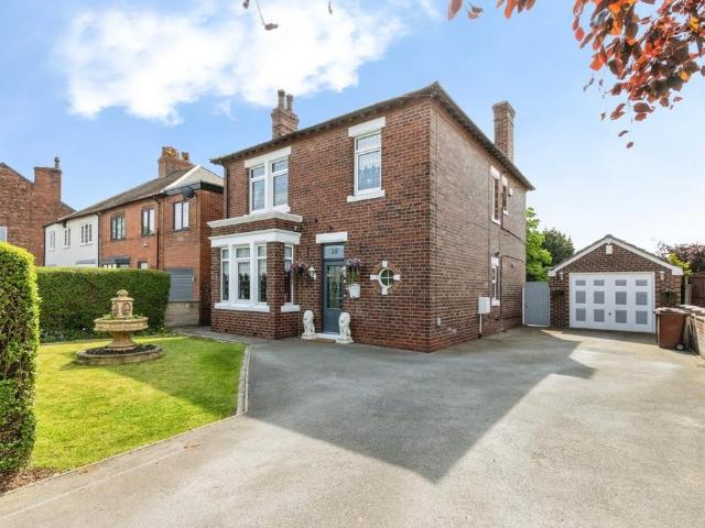 House for sale in Knottingley, West Yorkshire