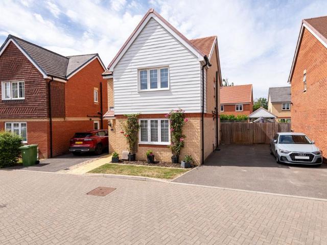 House for sale in Midway, Kent