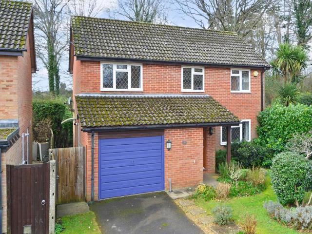 House for sale in Fole, Surrey