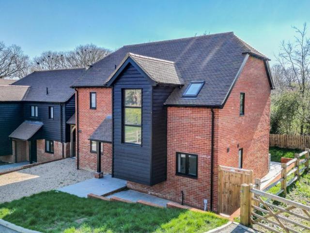 House for sale in Sandown Park, Kent