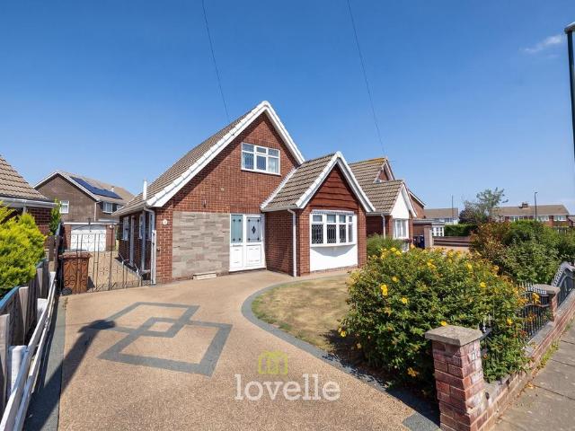 House for sale in The Willows, North East Lincolnshire